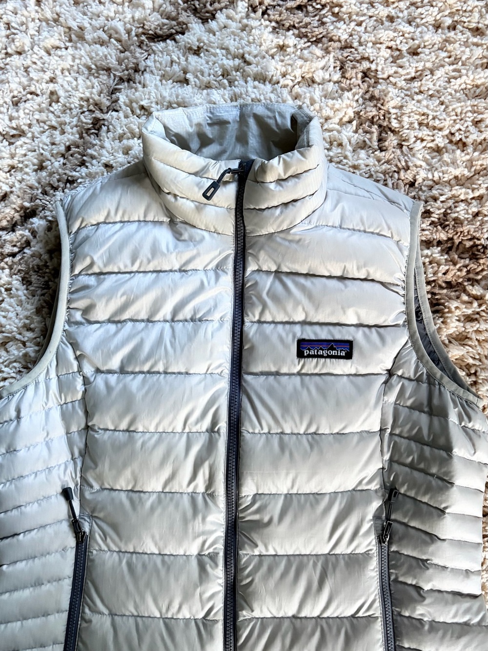Patagonia Down Vest size s - Picture 5 of 11